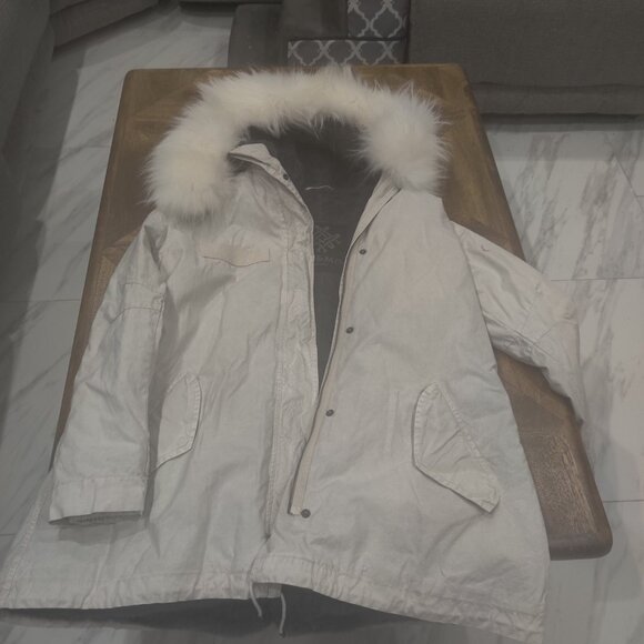 MR & MRS ITALY Parka Coat Size MNew Oversized$2864.00
